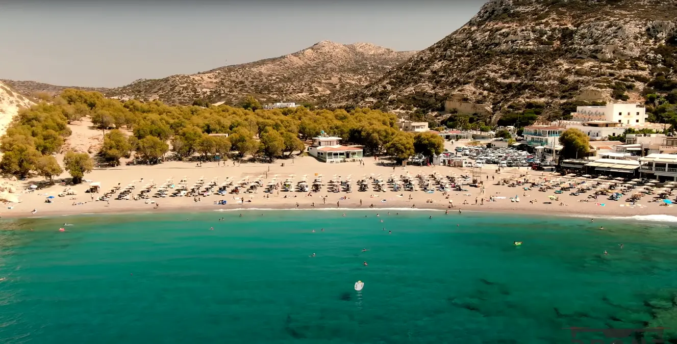 Grèce ou Crète : que choisir pour vos prochaines vacances ?