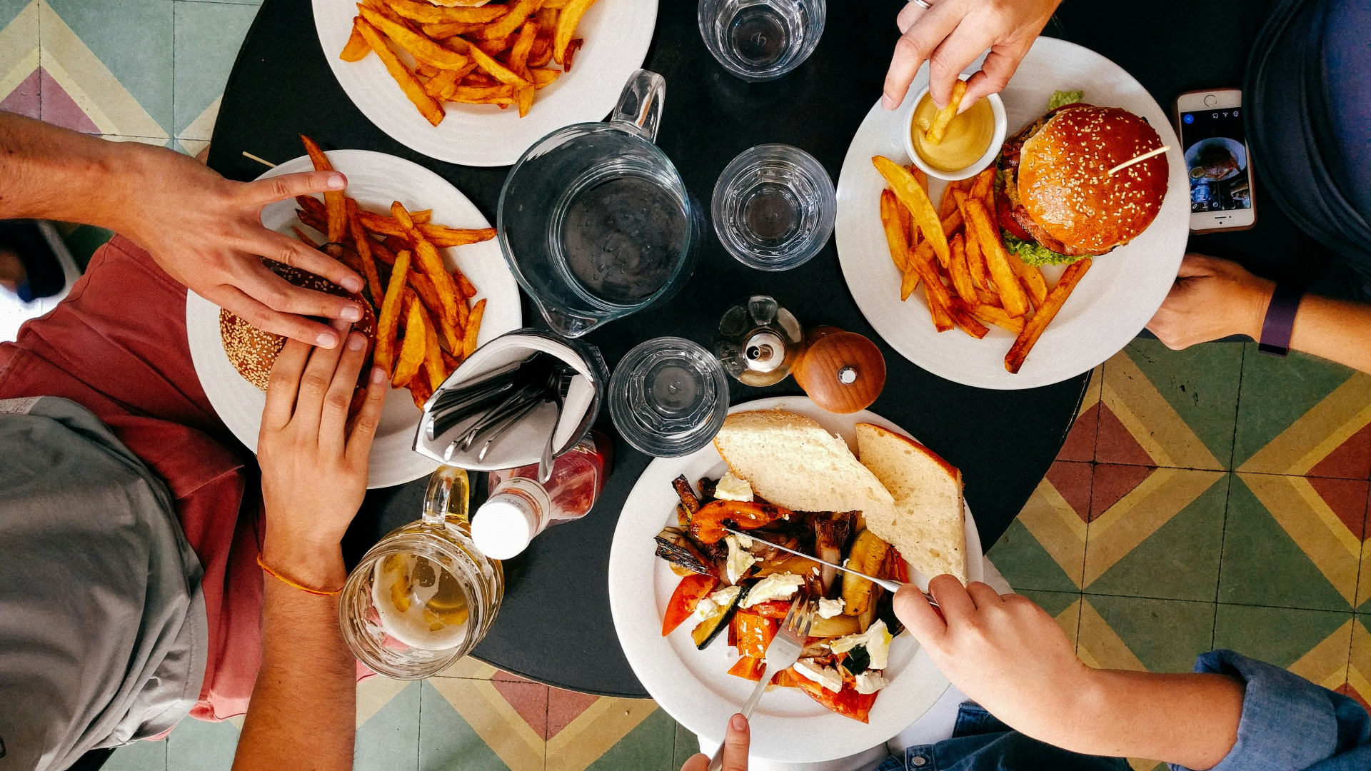 Ouvrir un restaurant : acheter du mobilier neuf ou d&rsquo;occasion ?
